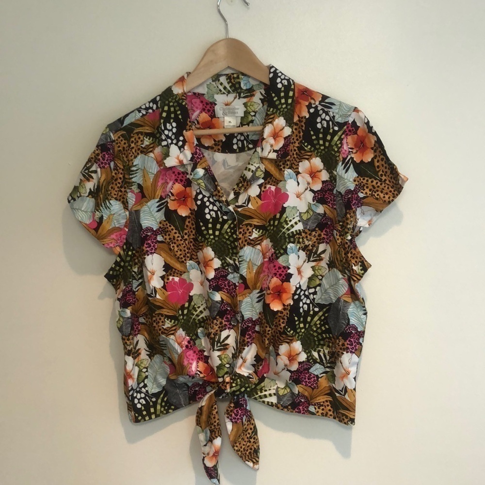 Christopher and Banks Button Up/Tie Up Crop Top Shirt Tropical Shirt, Size XL